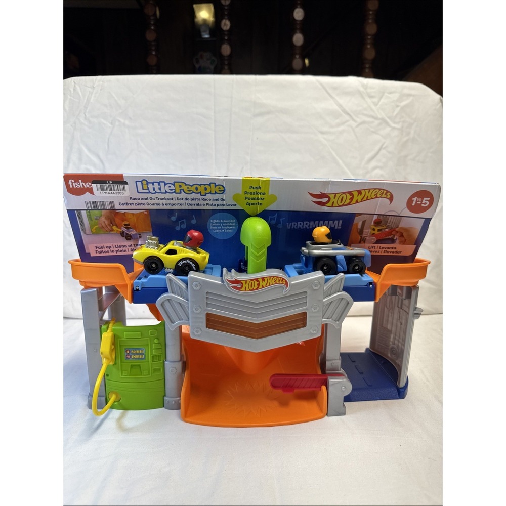 Fisher-Price Little People Hot Wheels Race And Go Trackset Wheelies Fuel Up